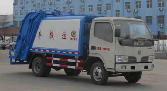 程力威牌CLW5070ZYS4型壓縮式垃圾車(chē)