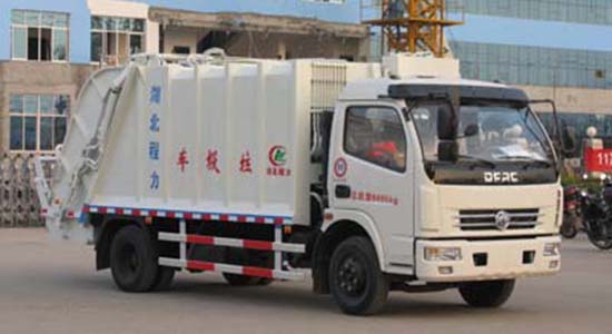 程力威牌CLW5080ZYS4型壓縮式垃圾車(chē)